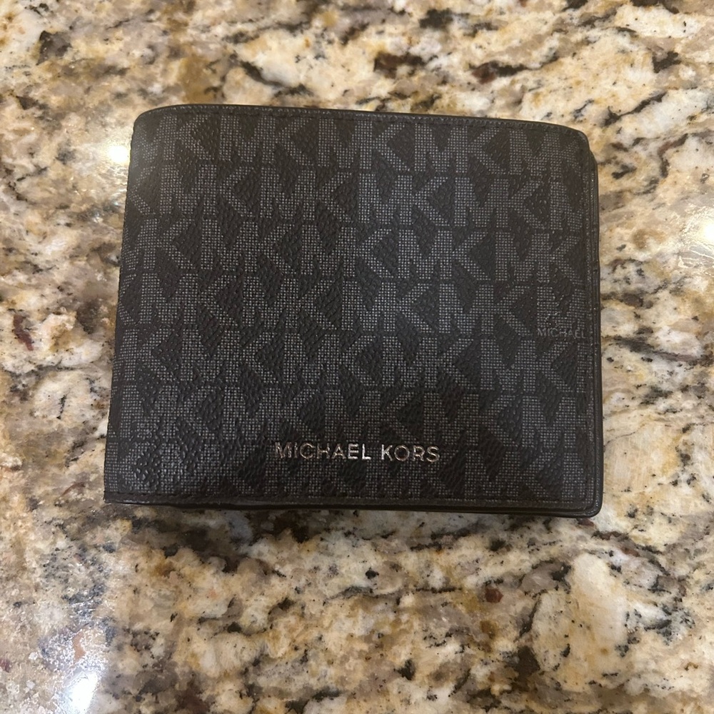 Michael Kors Jet Set Leather Wallet - Black NWOT